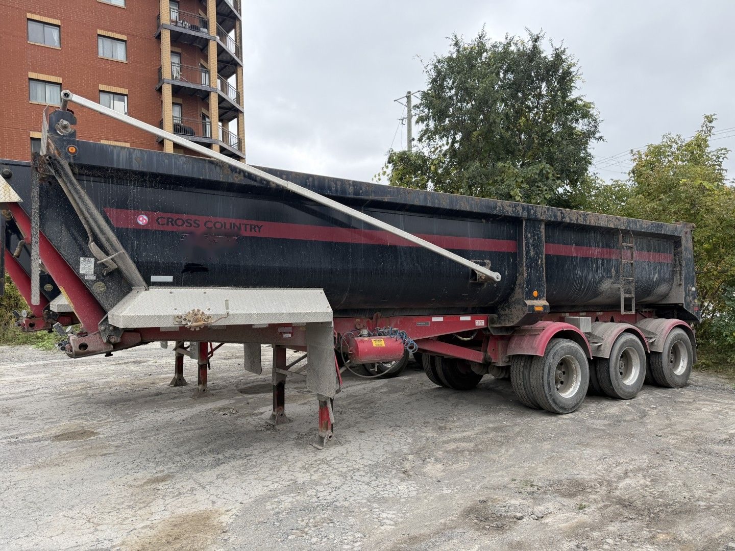 Dompeur 3 essieux Cross Country mur 55" T20-120 usagé 2020