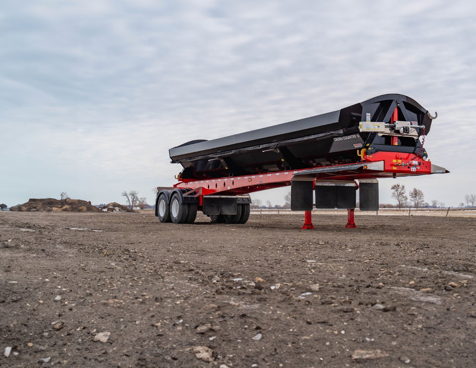 Cross Country side dump 2-axle 40' new for sale in Laval