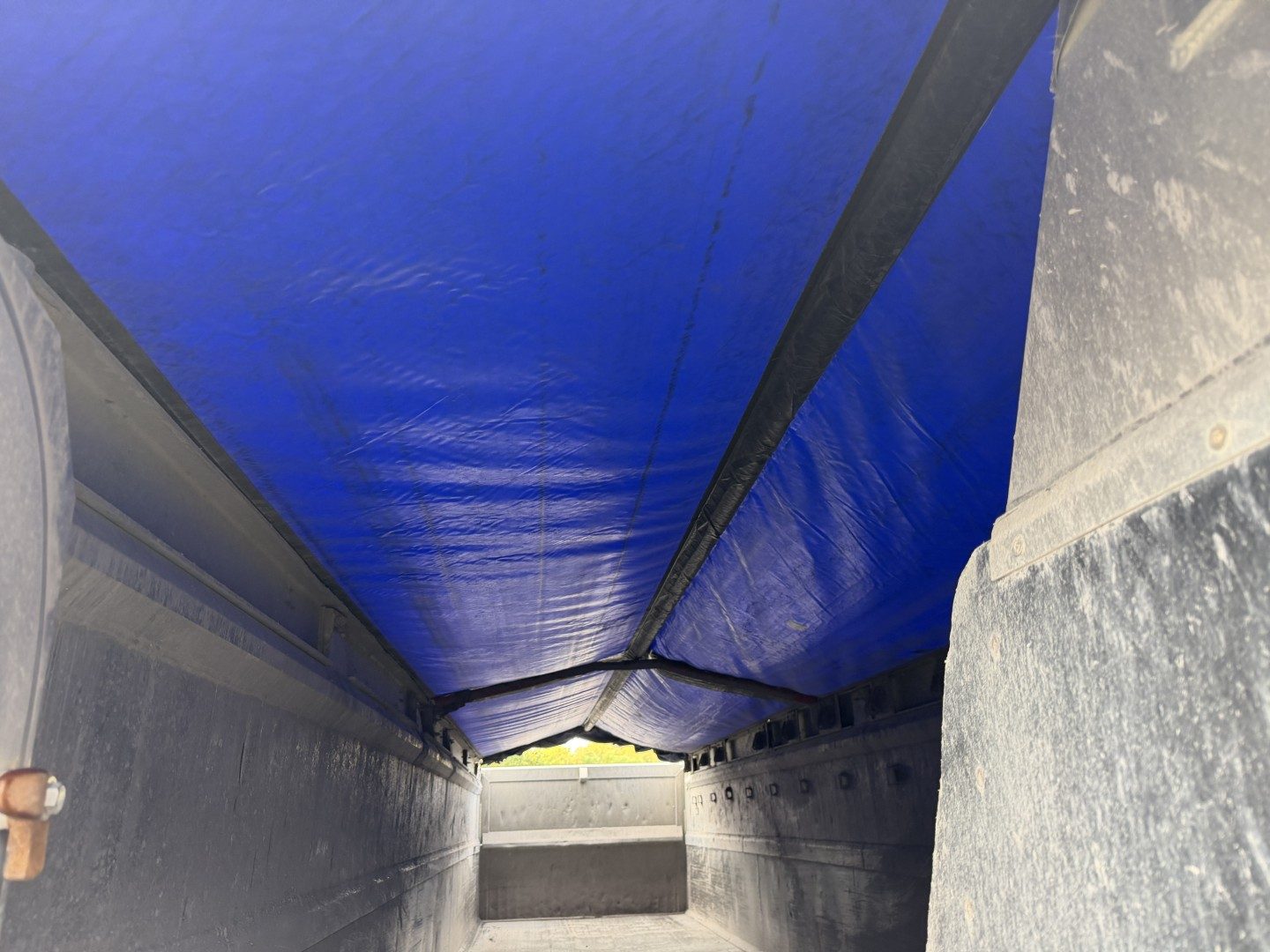Stargate dump trailer 3-axle 68" wall used 2013 – Photo 10