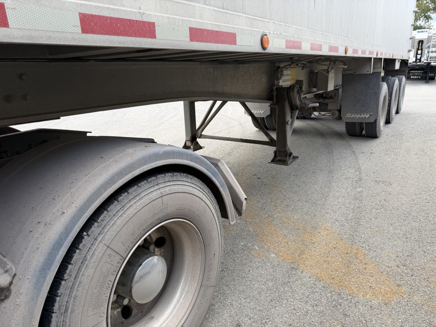 Stargate dump trailer 3-axle 68" wall used 2013 – Photo 11