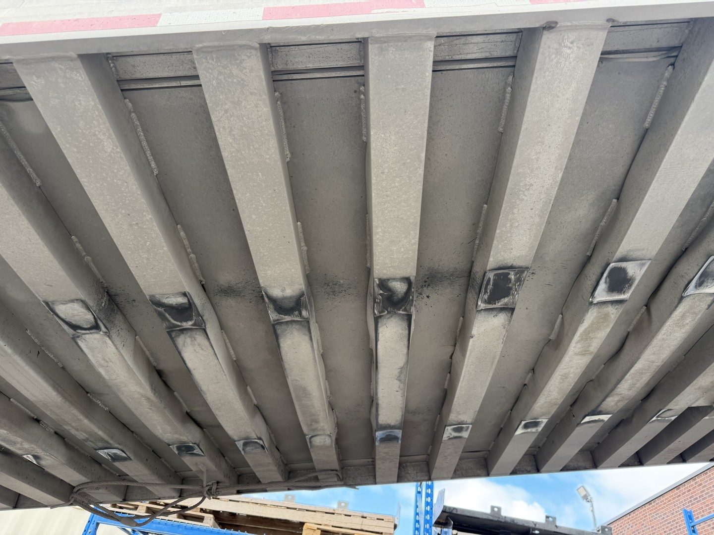 Stargate dump trailer 3-axle 68" wall used 2013 – Photo 16