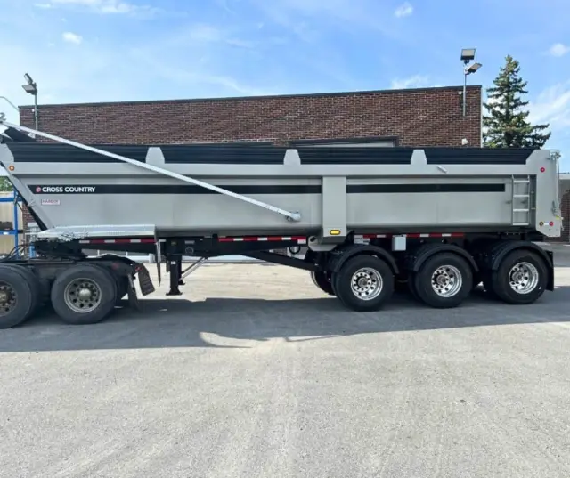 Cross Country dump trailer 3-axle hybrid 32' black stripe new model