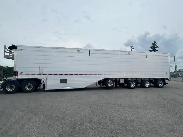 Titan belly dump 4-axle 53' new model for sale in Laval
