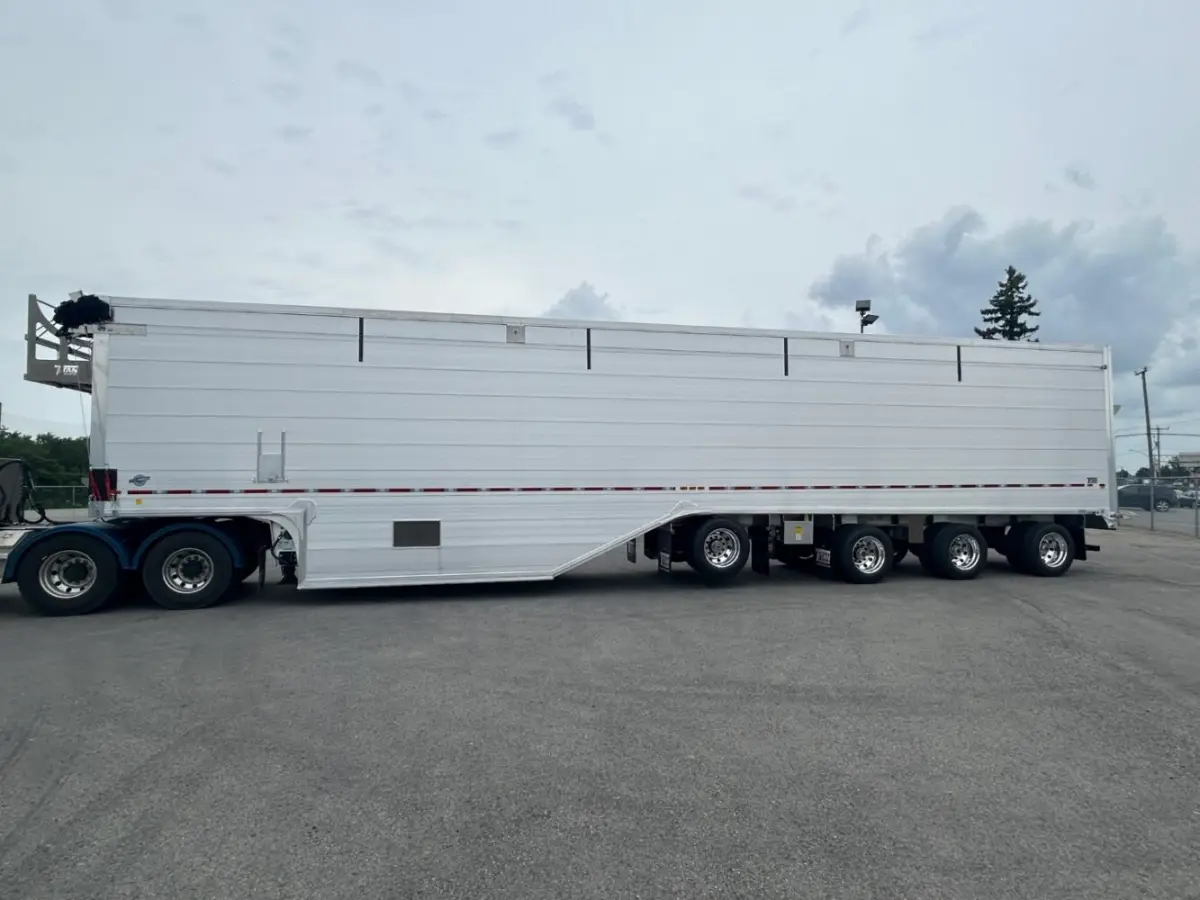 À bedaine 4 essieux Titan 53' nouveau modèle – Photo 1