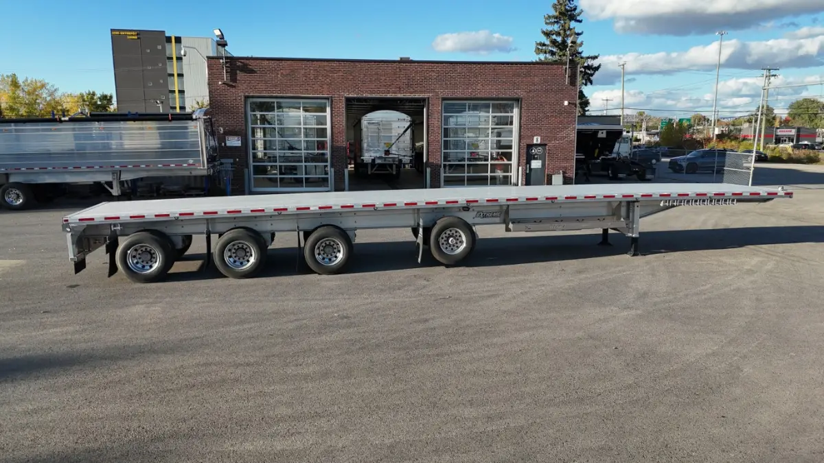 Extreme flatbed 4-axle new model for sale in Laval – Photo 1