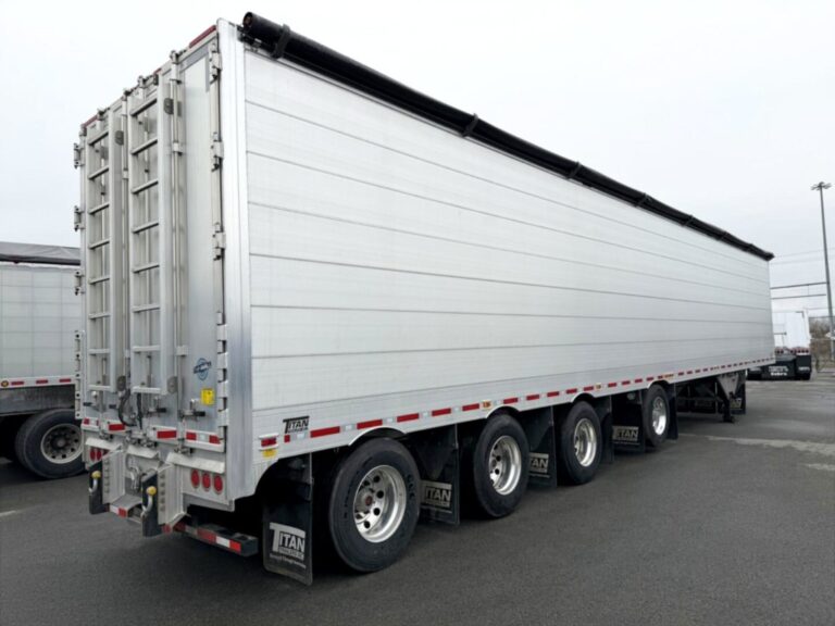 Used (demo) Titan walking floor 4 axle for sale