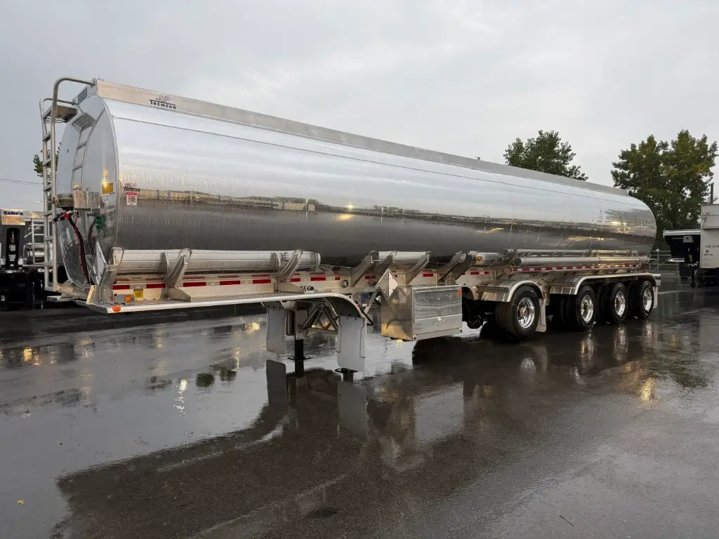 Tremcar petroleum tanker 4-axle TC-406 new model – Photo 2