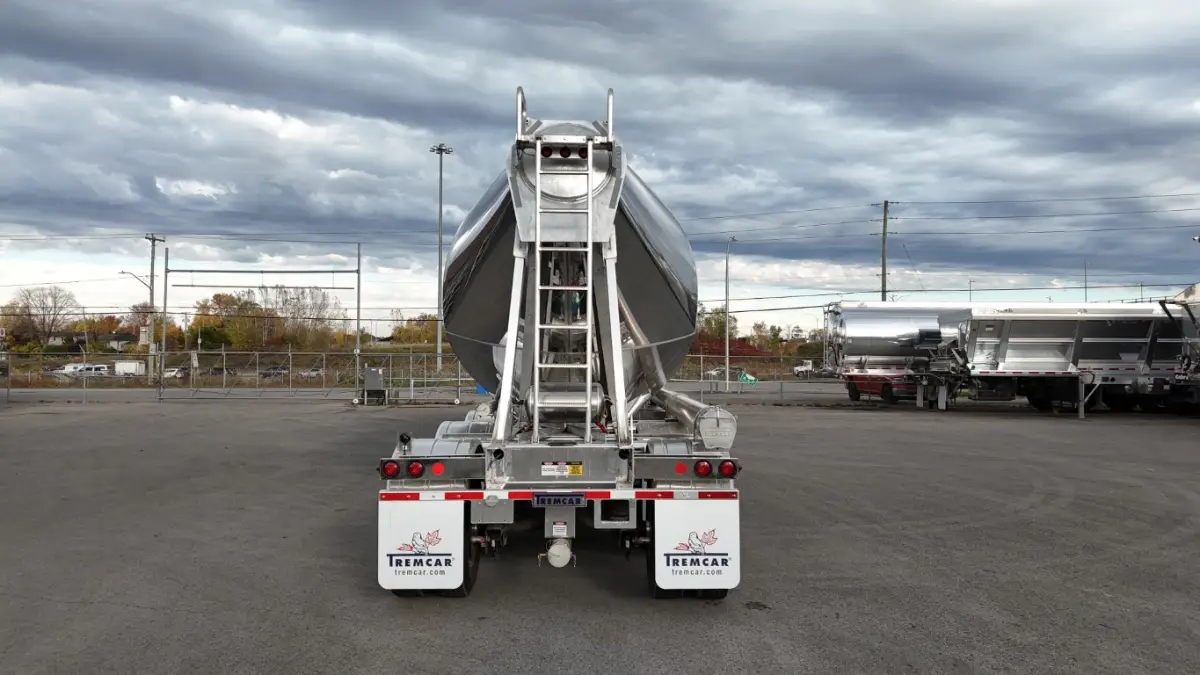 Tremcar cement tanker 4-axle new model for sale in Laval – Photo 10