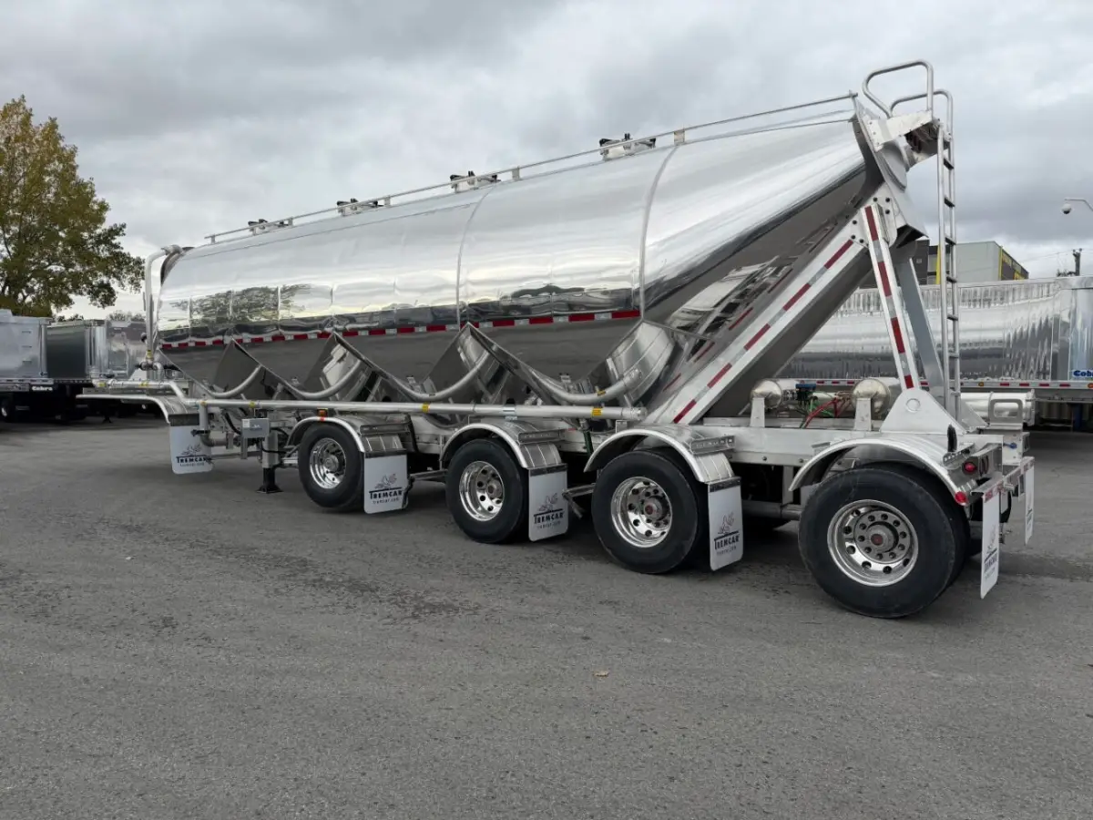 Tremcar cement tanker 4-axle new model for sale in Laval – Photo 3