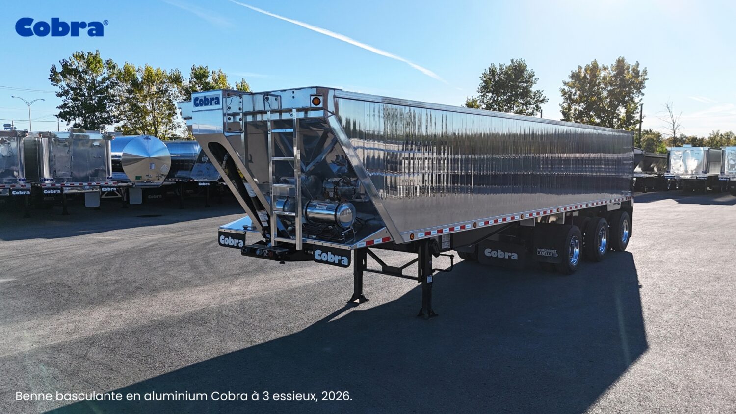 MANAC achète Cobra : la nouvelle génération de bennes basculantes en aluminium (au Québec)