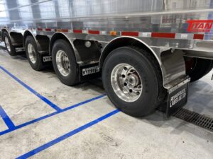 LUMIÈRE CÔTÉ TITAN