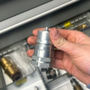 CUPPLER QUICK PLUG 1" MALE