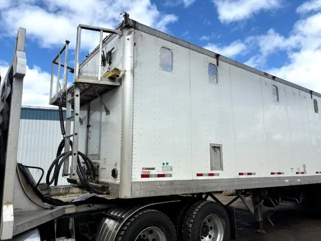 Manac walking floor 4-axle 53' used for sale in Laval – Photo 2