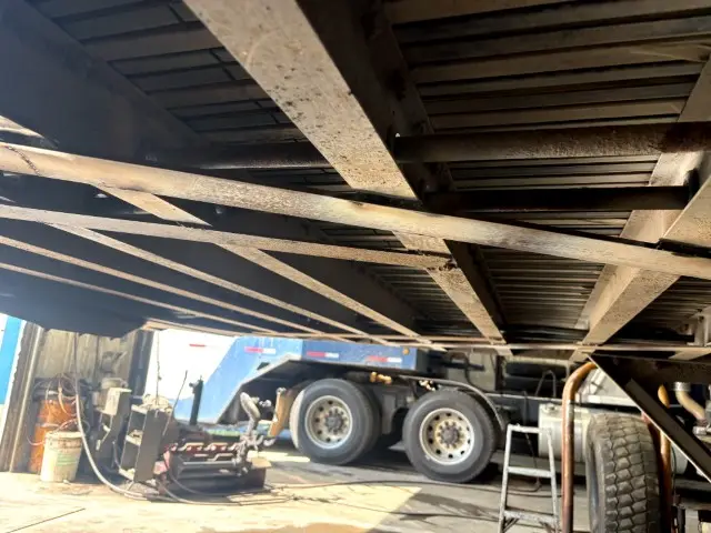 Manac walking floor 4-axle 53' used for sale in Laval – Photo 30