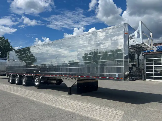 Titan walking floor 4-axle 53' new model for sale in Laval